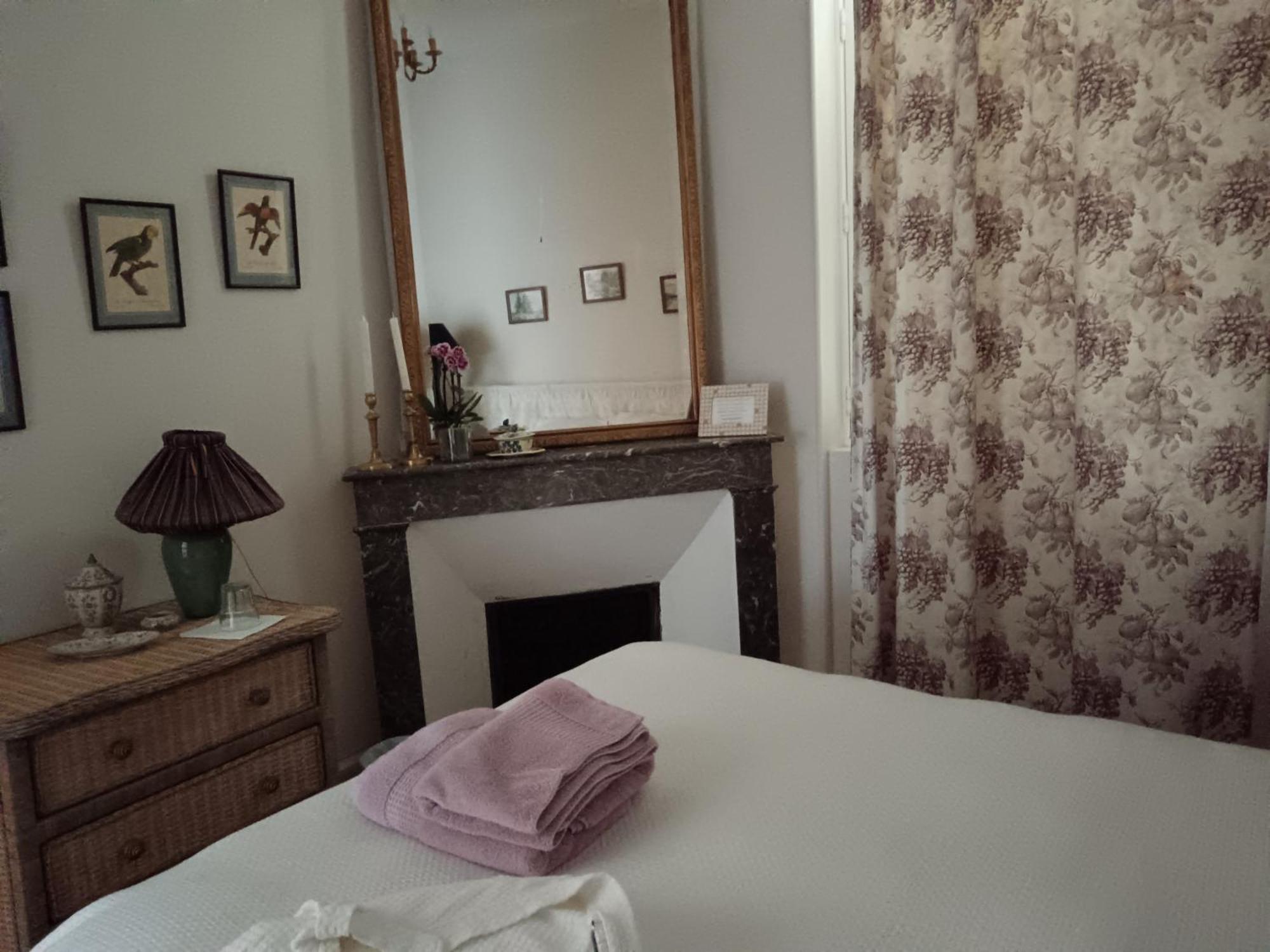 Bed and Breakfast Castel La Bergerie Laglorieuse Esterno foto