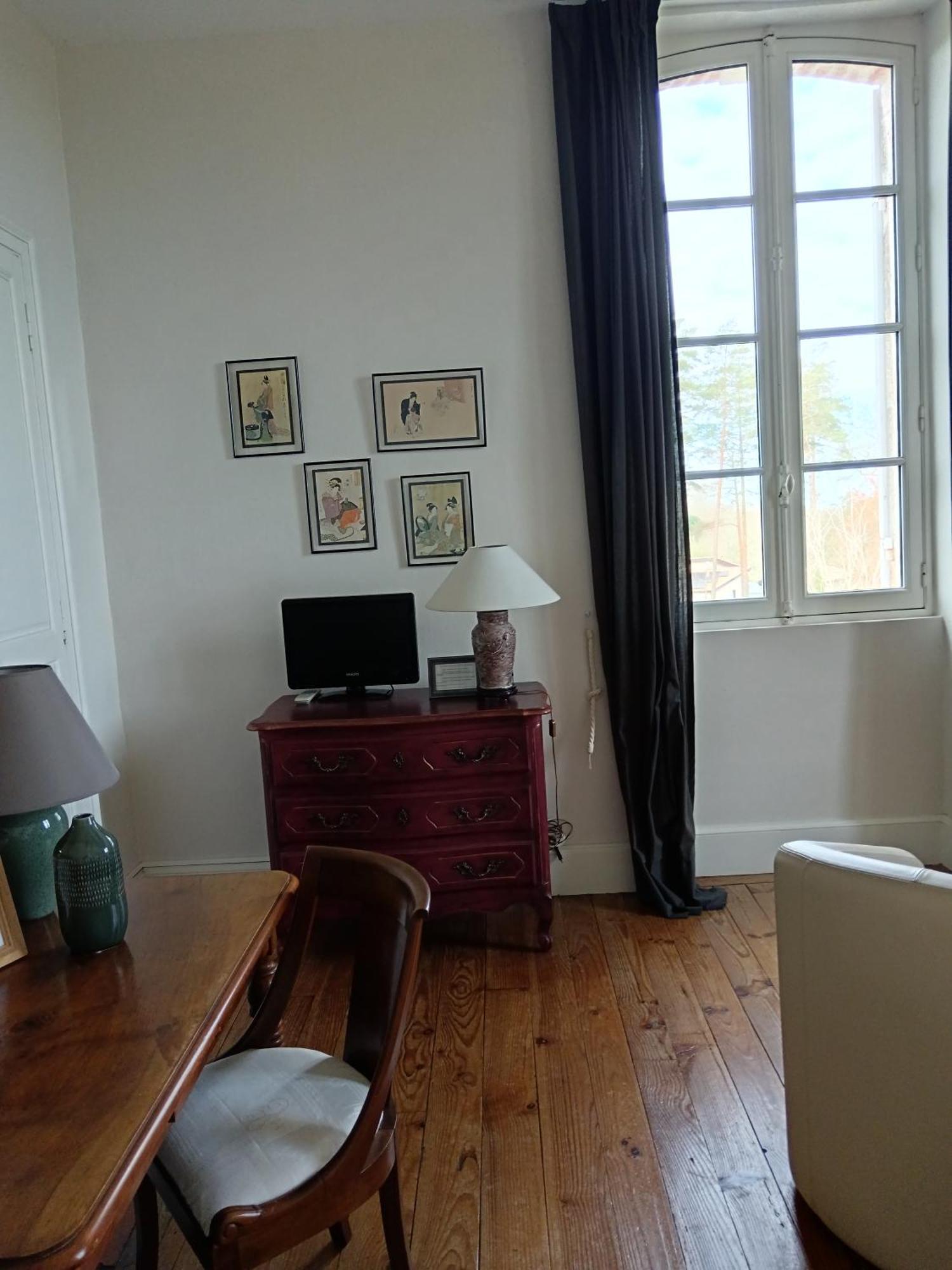 Bed and Breakfast Castel La Bergerie Laglorieuse Esterno foto