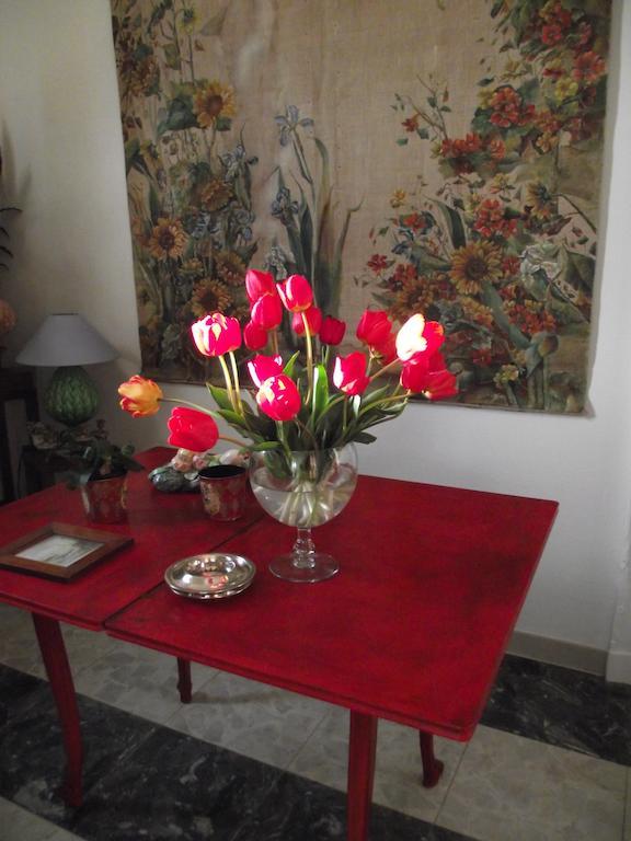 Bed and Breakfast Castel La Bergerie Laglorieuse Esterno foto